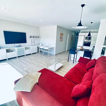 Apartman Diseno Y Comodidad En By *